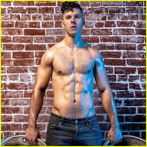 Modern Family s Nolan Gould Got Ripped: Its Been Very。